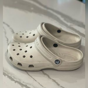 Men’s CROCS size 6 or Women’s size 8 - atmosphere color